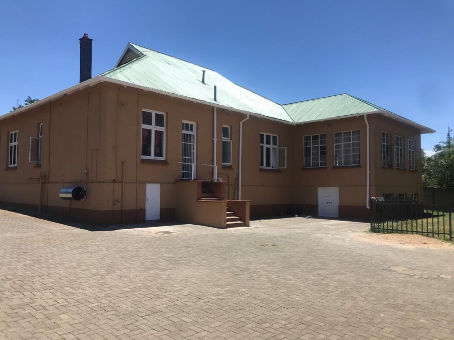 5 Bedroom Property for Sale in Navalsig Free State